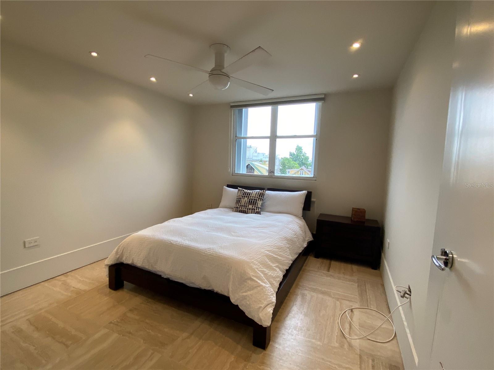 CARRION COURT V - Residential Lease