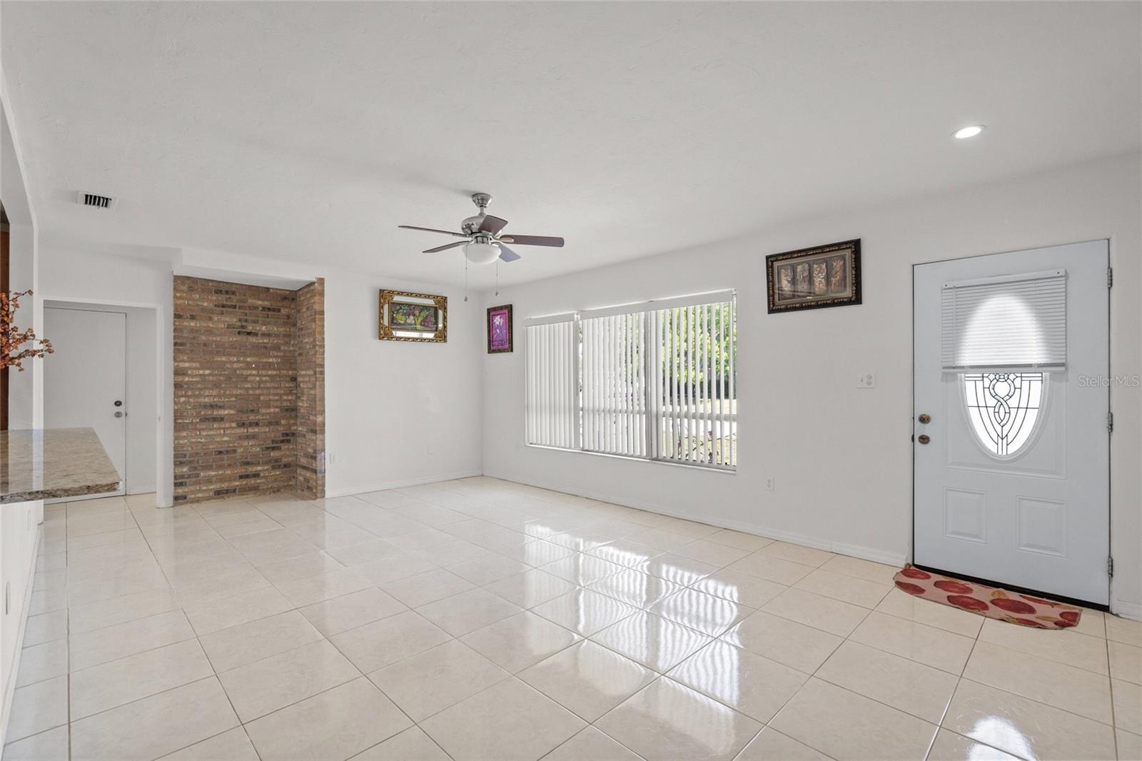2524 TUTTLE WAY