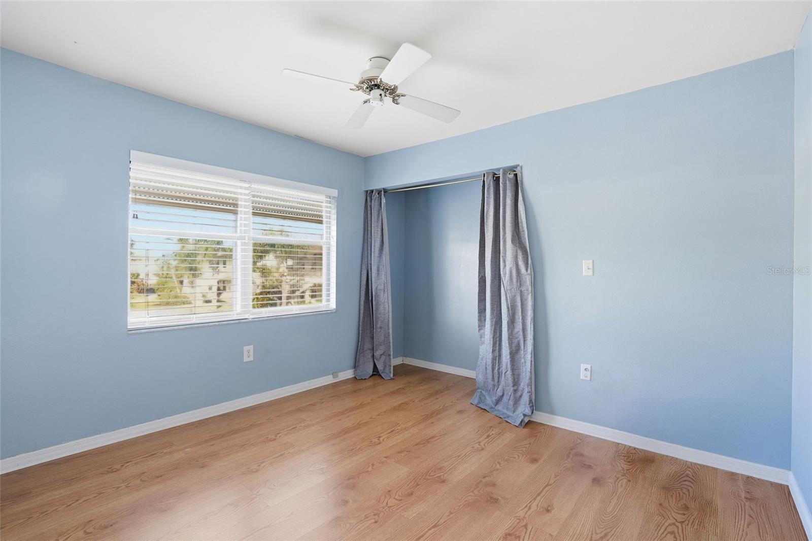 CENTRAL PARK SOUTH 01 - Residential