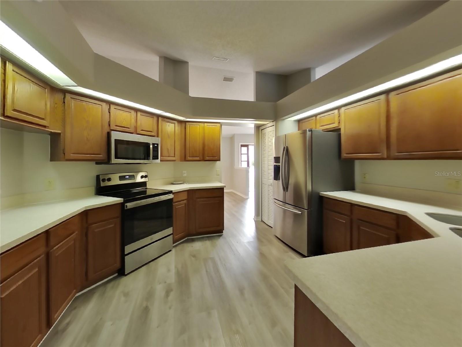 WALDEN LAKE UNIT 30 PH III - Residential Lease