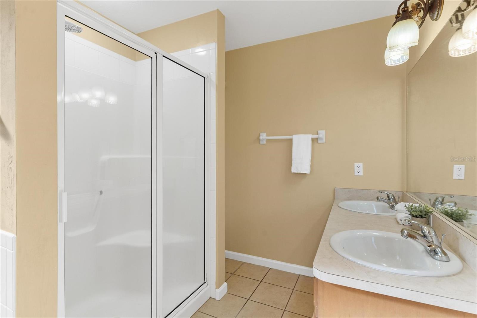 REPLAT SYLVANIA TERRACE - Residential