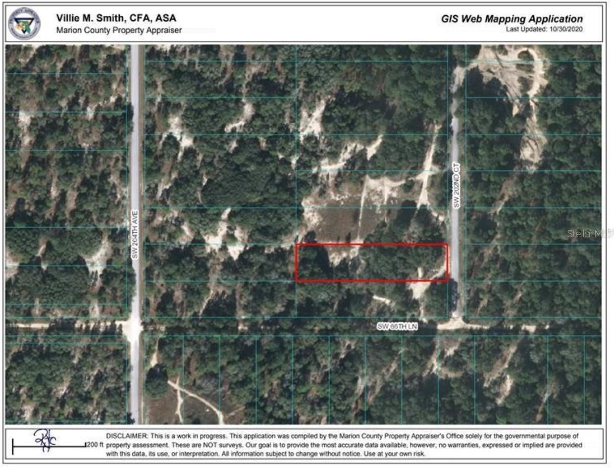 One or more photo(s) has been virtually staged. Opportunity in Dunnellon, Florida.
Discover this beautiful 0.95-acre lot located in a peaceful and growing area of Dunnellon, surrounded by existing homes with nearby access to public utilities. This property offers the flexibility to build your dream home now or in the future, with plenty of space for a large residence, pool, garden, and more.
Just 8 minutes away from the stunning Rainbow Springs State Park, the fourth largest natural spring in Florida, you’ll enjoy crystal-clear waters, scenic nature trails, and year-round outdoor activities. The property is also conveniently located near the World Equestrian Center in Ocala, as well as major commercial areas including Publix, Walmart, and other local shops and services.
Whether you’re looking for a primary residence, retirement home, or investment opportunity, this lot offers the perfect combination of nature, prime location, and long-term value. Currently, between 66th Street and Alston Street, properties have already been developed that make this area interesting and growing.
Don’t miss out—contact me today for more information!