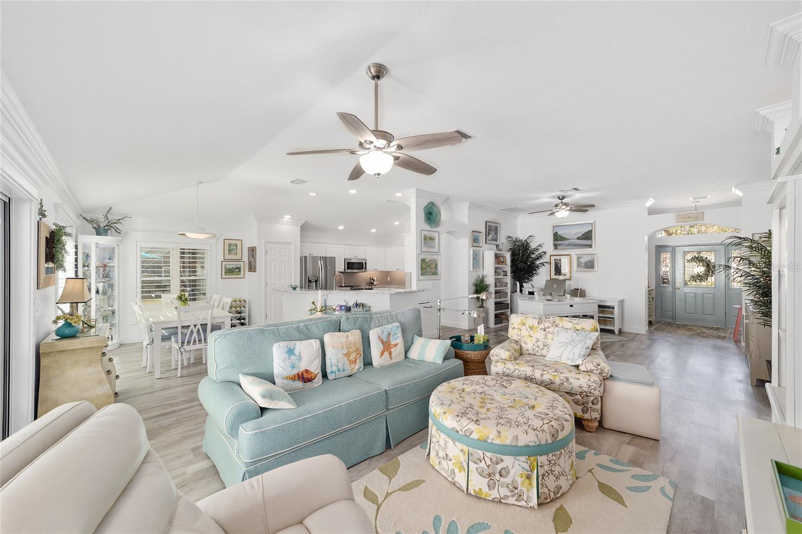 CALUMET GROVE - Residential