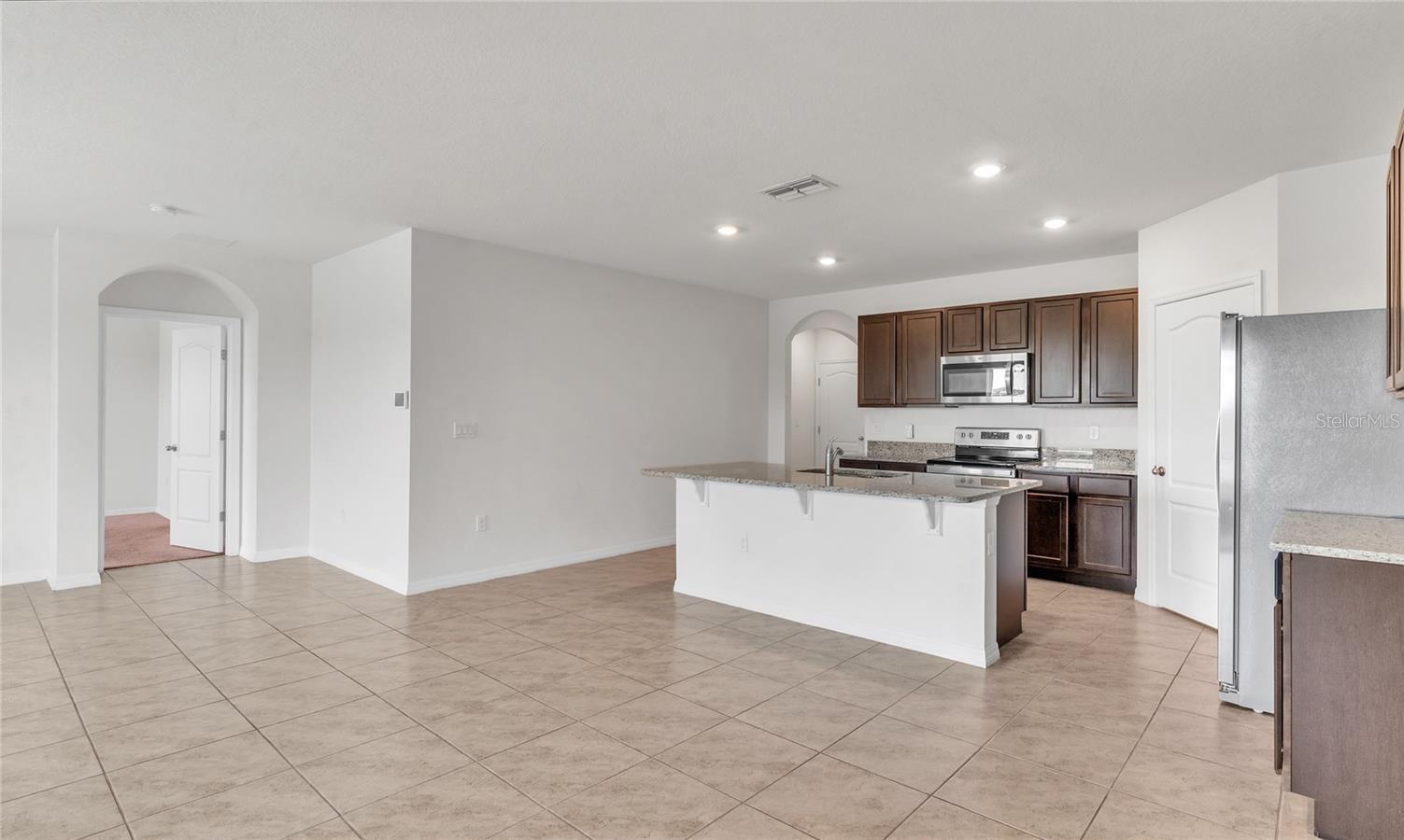 2904 LONG POND DRIVE