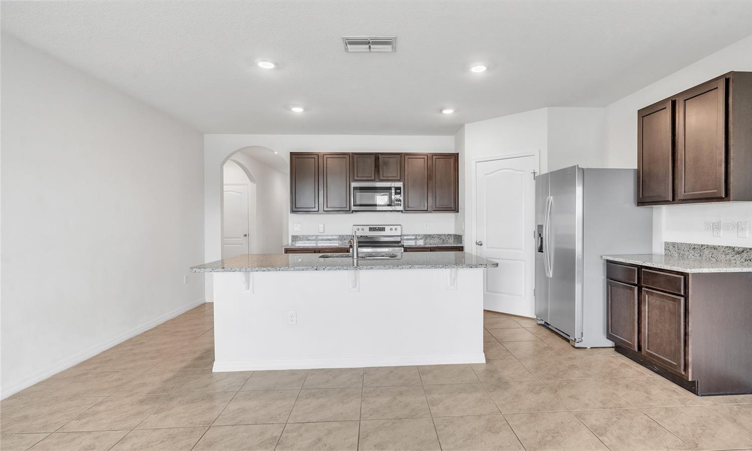 2904 LONG POND DRIVE