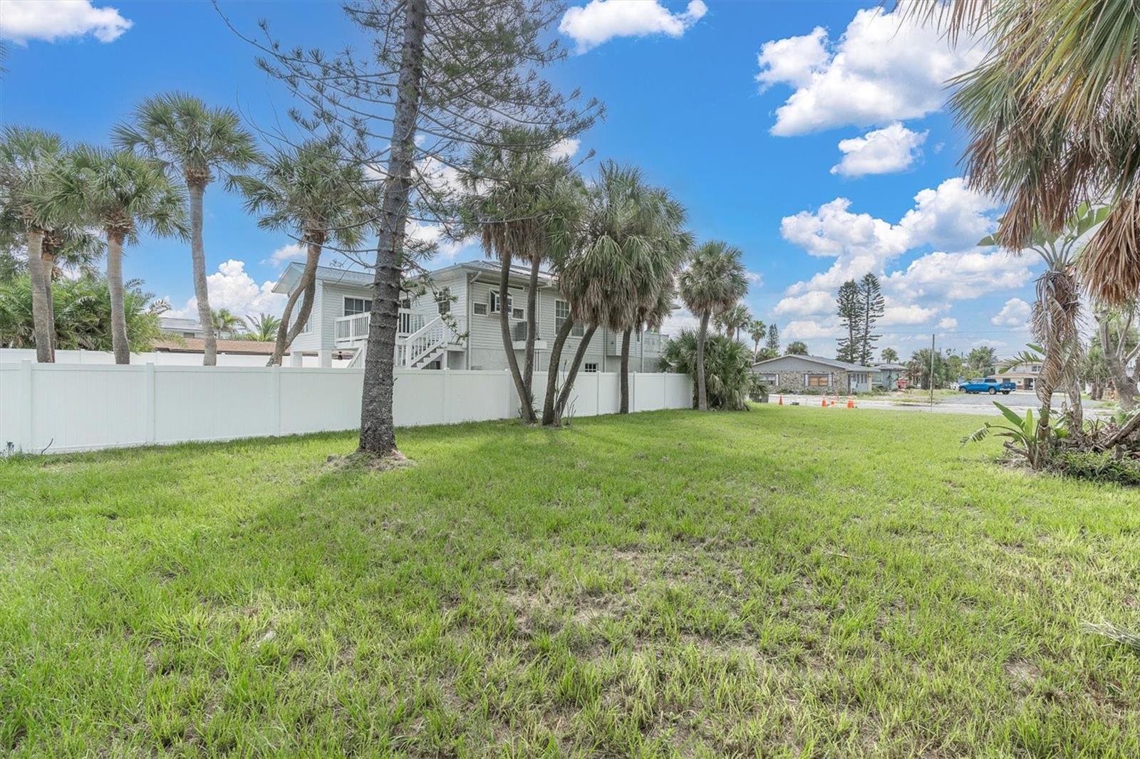 ST PETERSBURG BEACH REP - Land