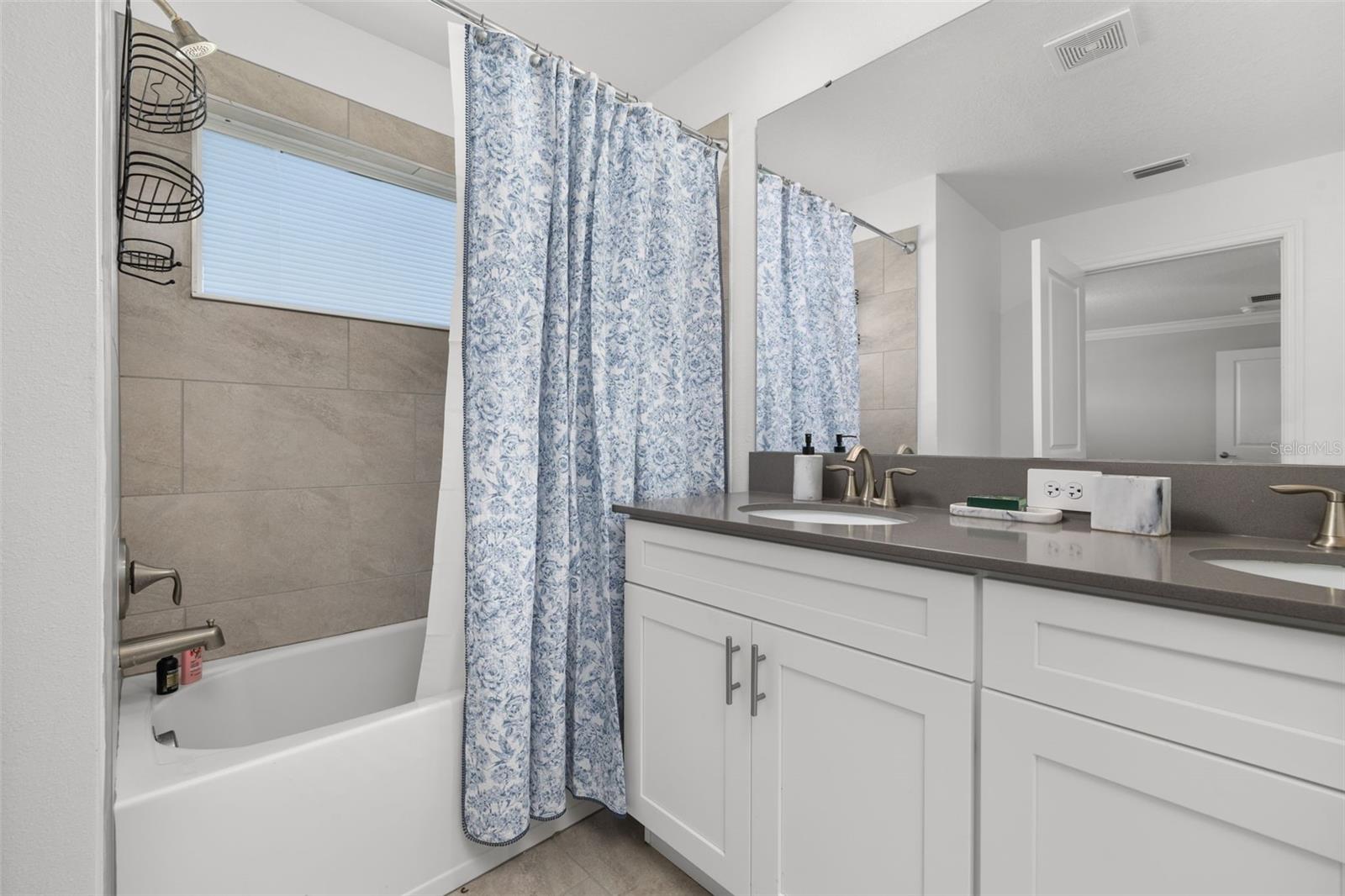 COVE AT STOREY LAKE 5 - Residential