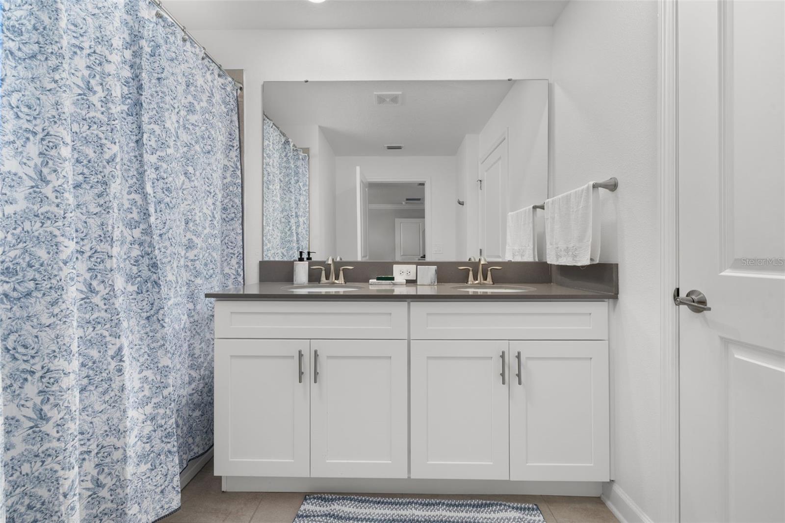 COVE AT STOREY LAKE 5 - Residential