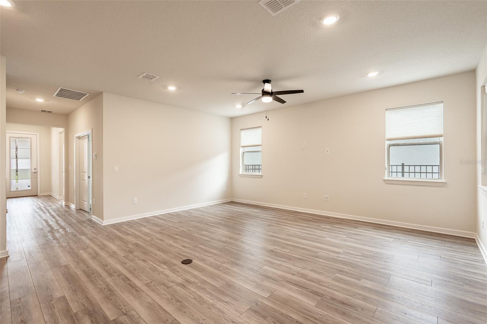 WILLOW RIDGE - Residential