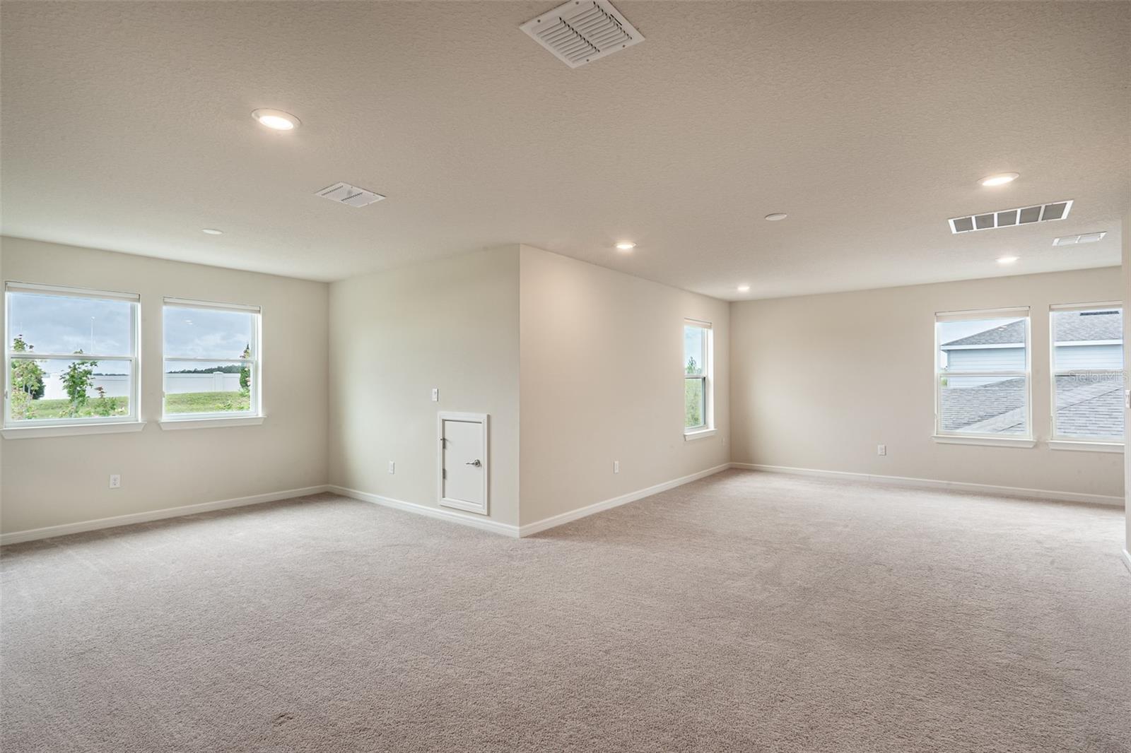 WILLOW RIDGE - Residential