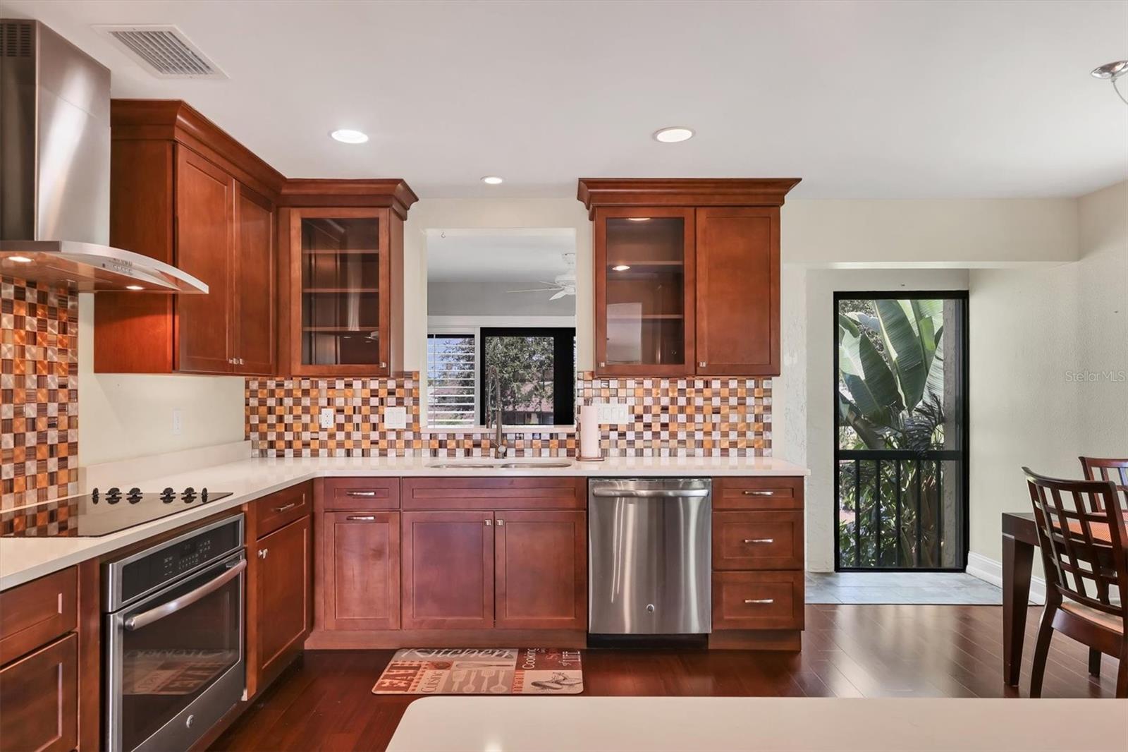 BAY HOLLOW - Residential