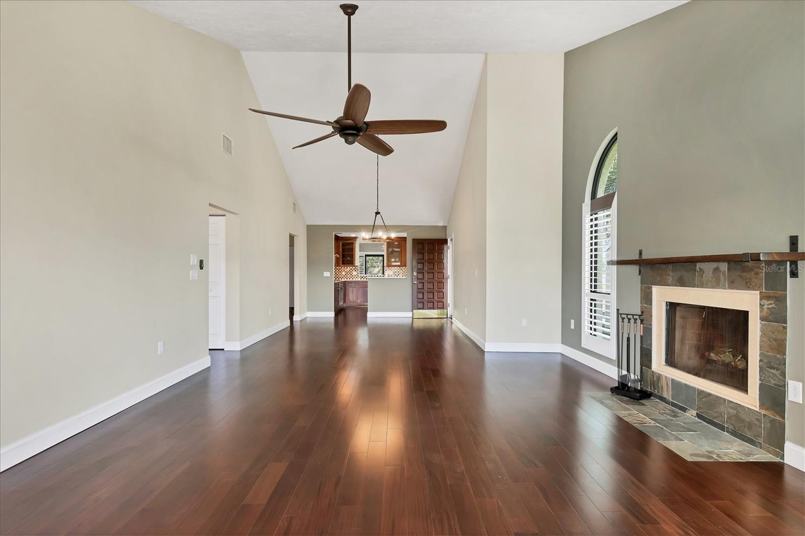 BAY HOLLOW - Residential