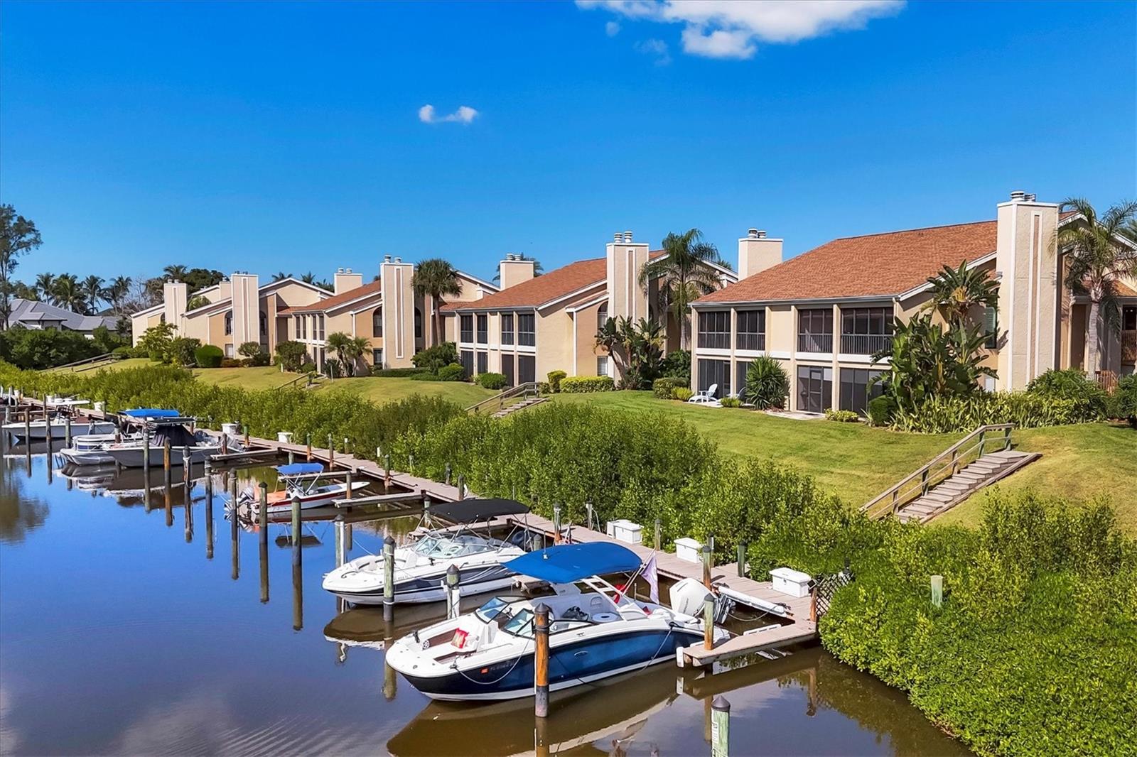 BAY HOLLOW - Residential