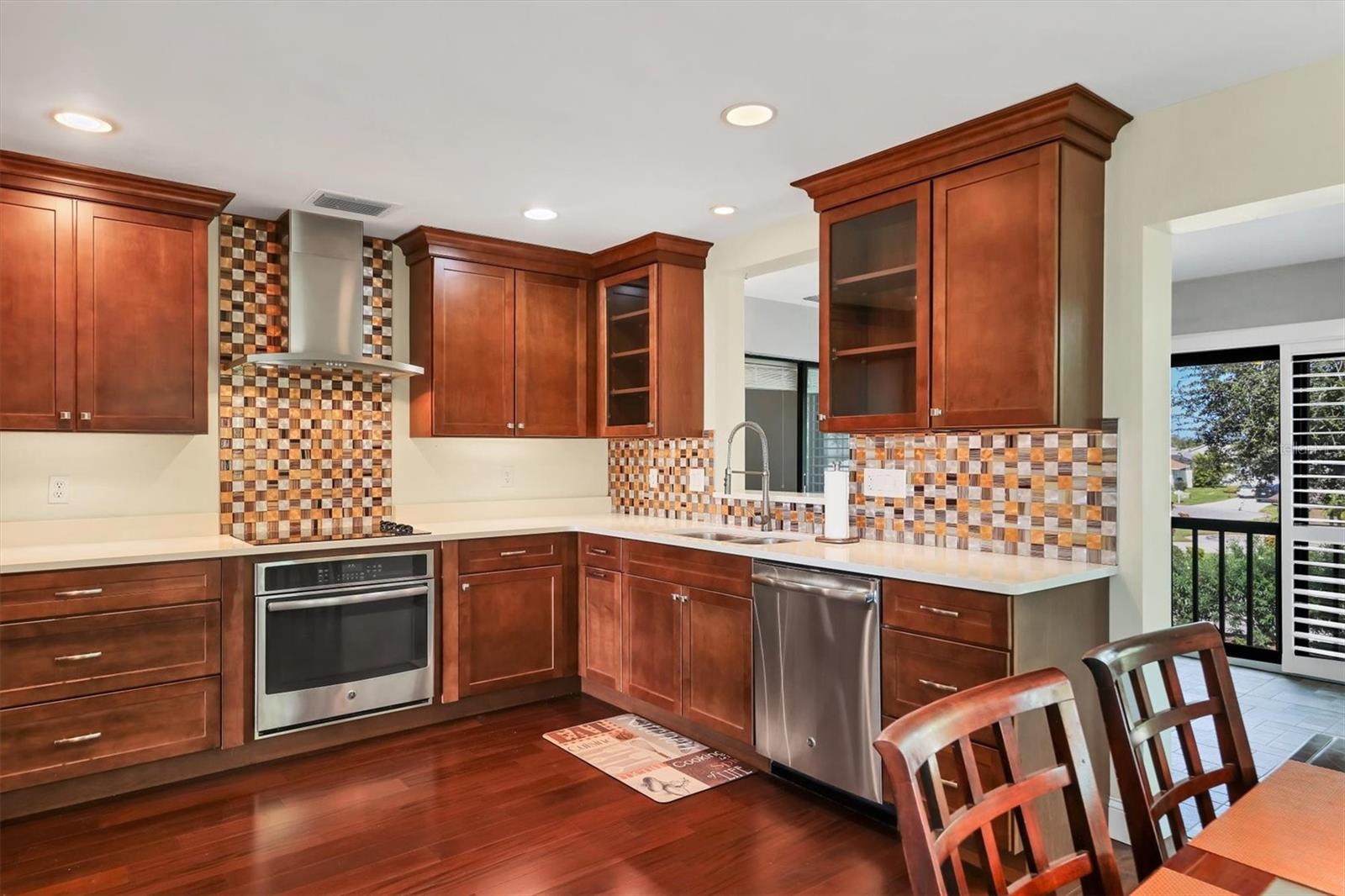 BAY HOLLOW - Residential