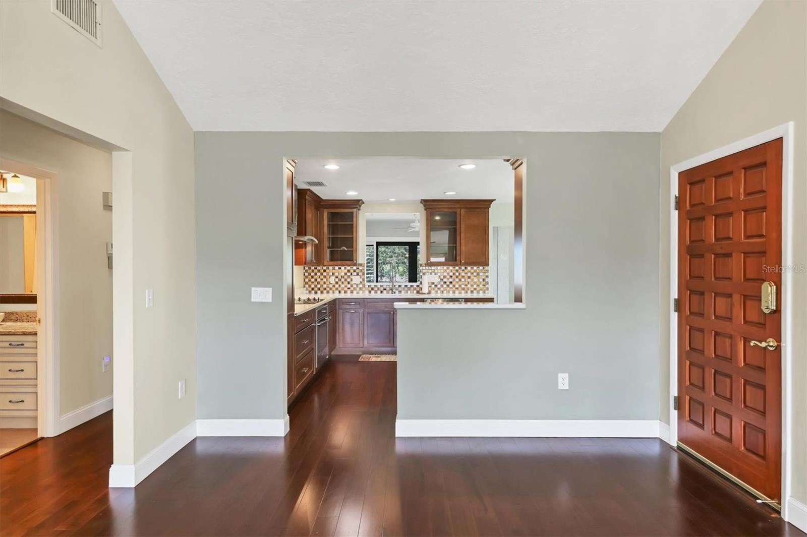 BAY HOLLOW - Residential