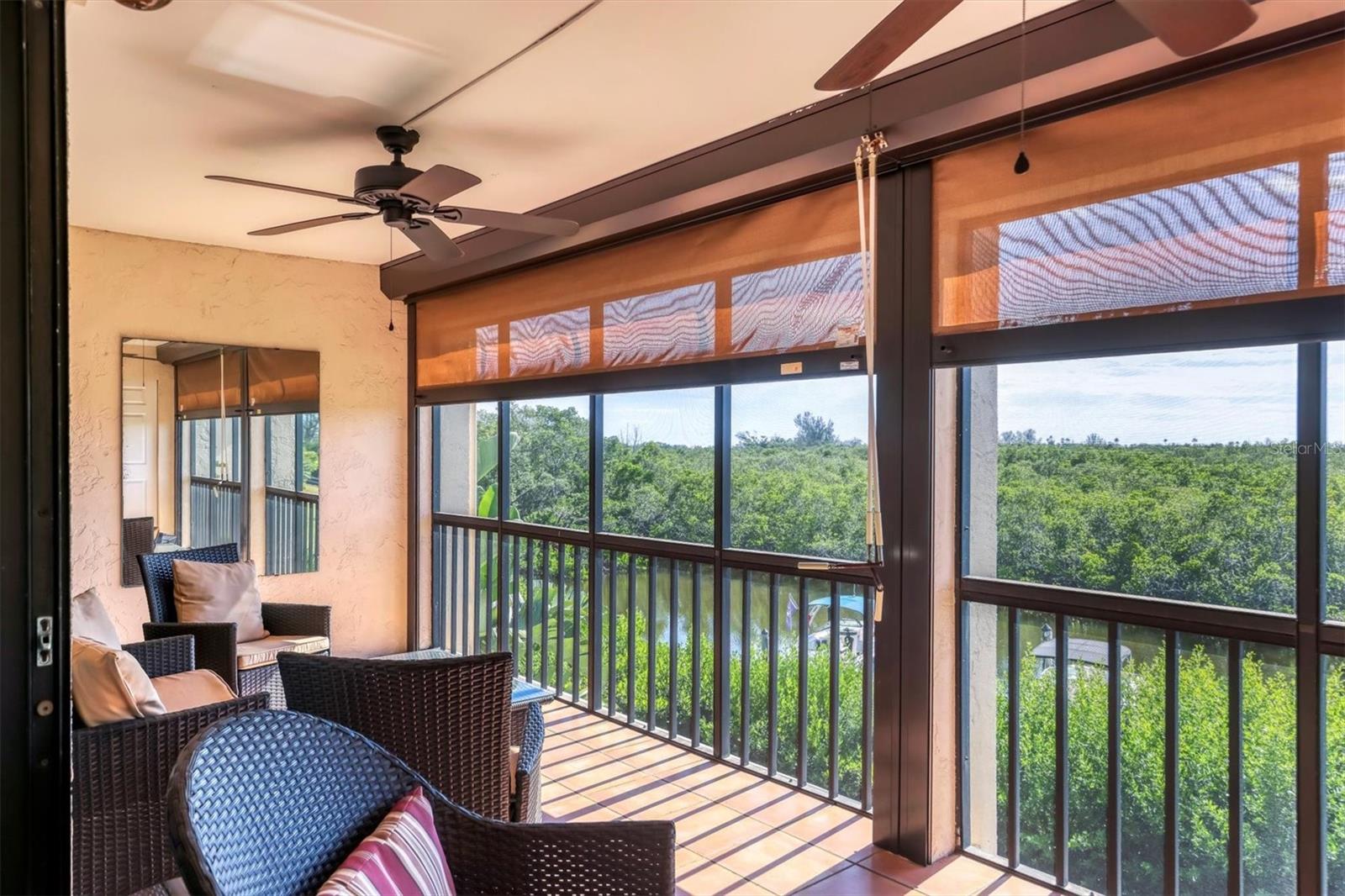 BAY HOLLOW - Residential