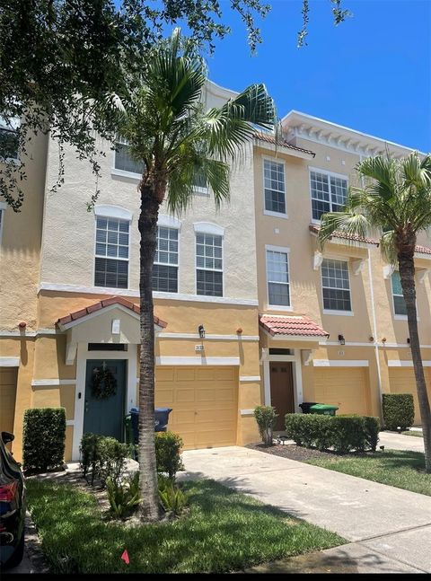 Photo of 3133 Bayshore Oaks Drive, Tampa, FL 33611 (MLS # TB8446411)