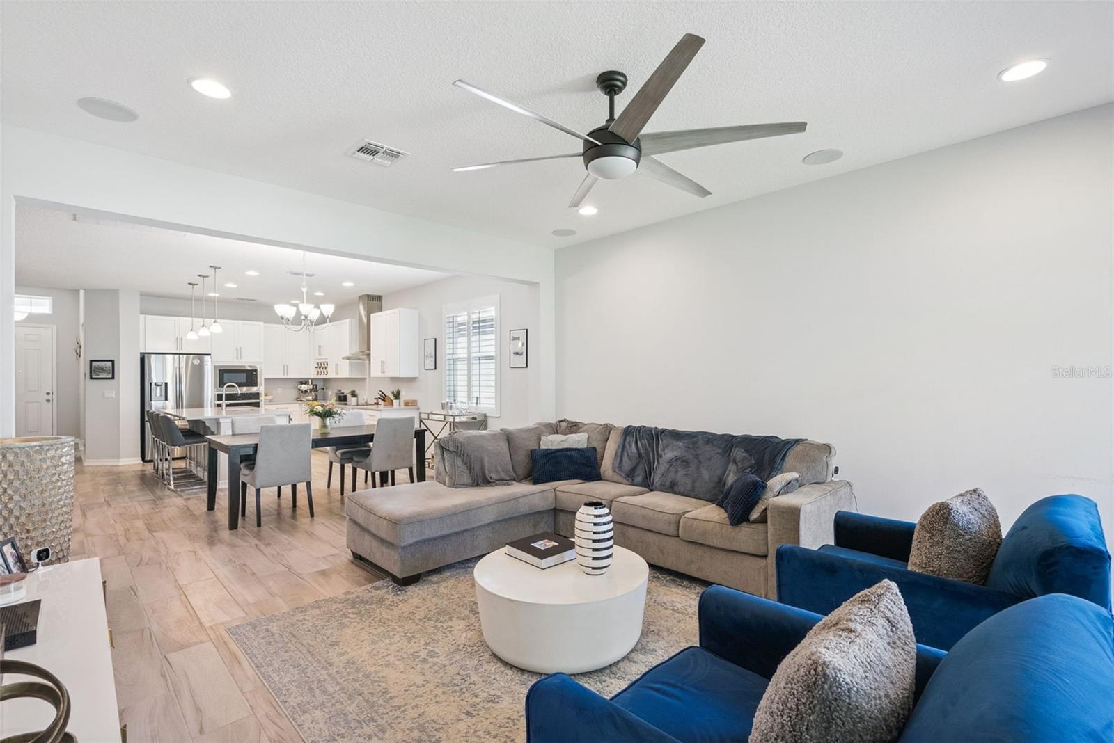 CADENCE PARK - Residential