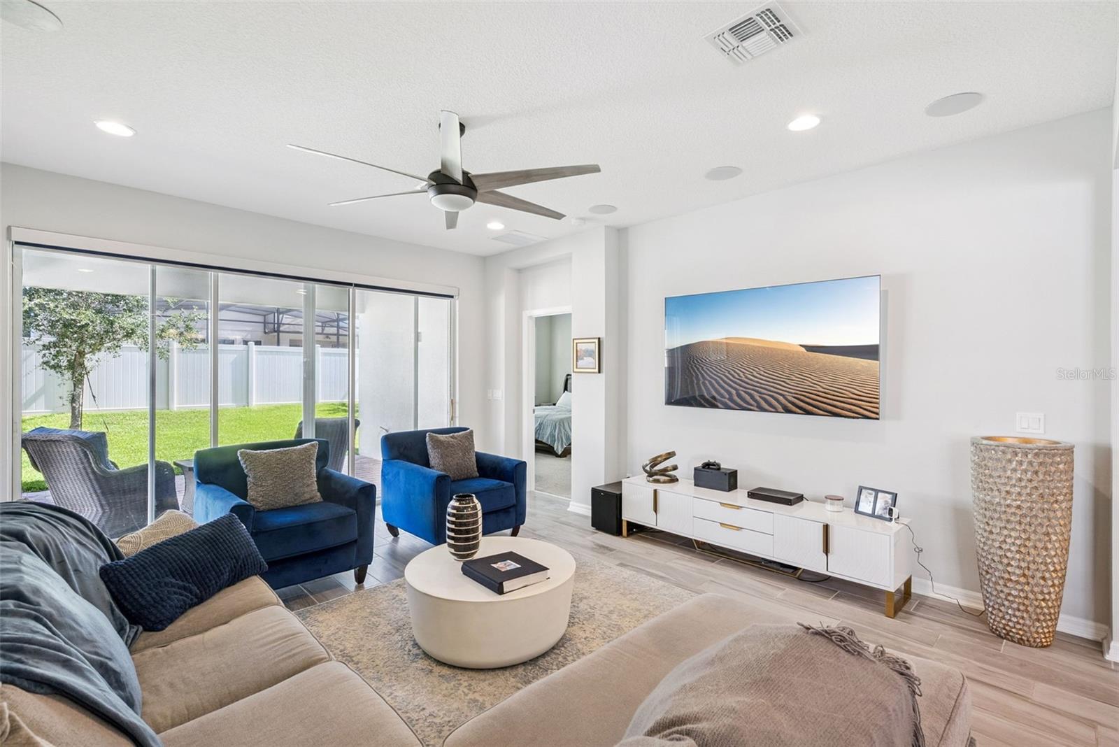 CADENCE PARK - Residential