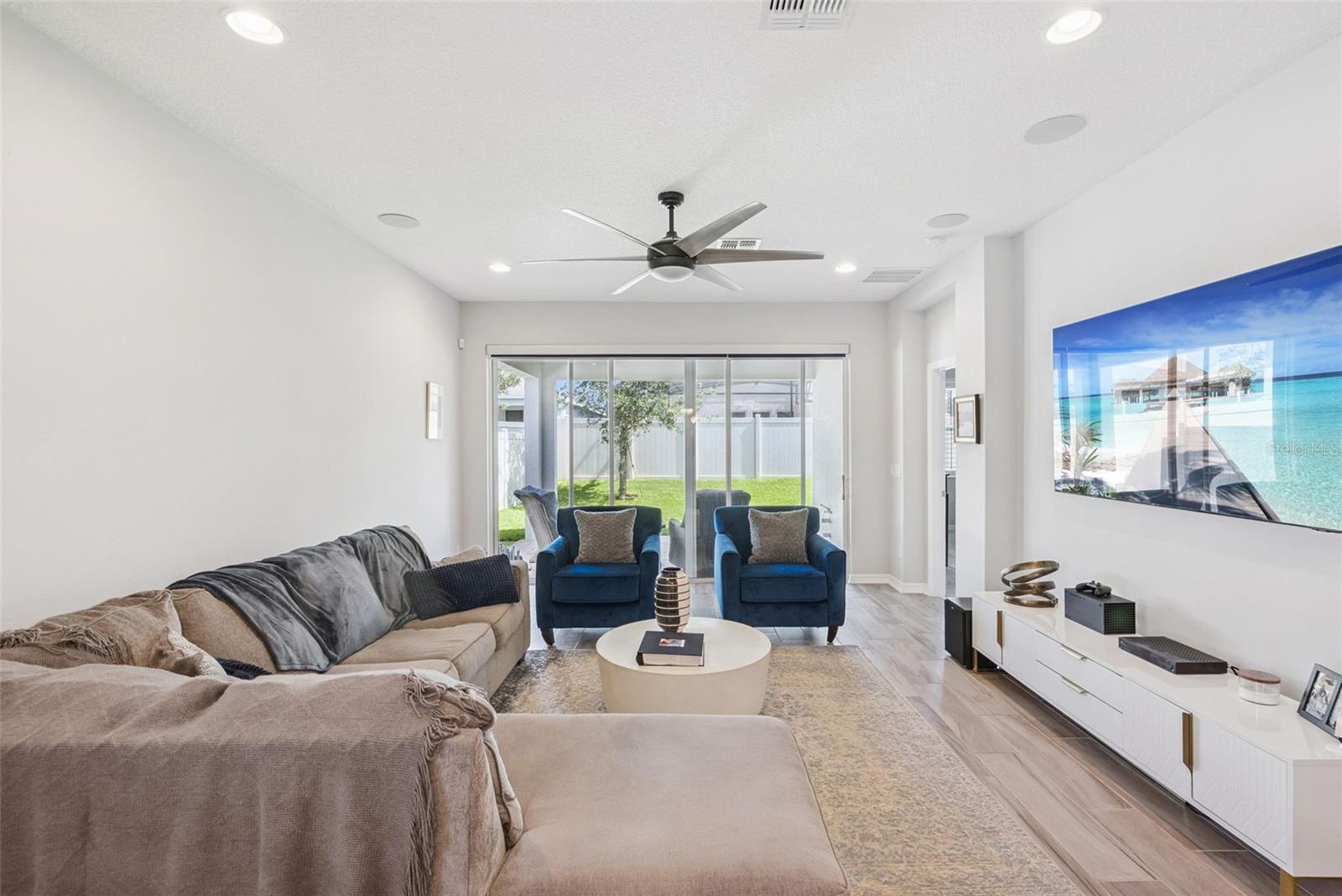 CADENCE PARK - Residential