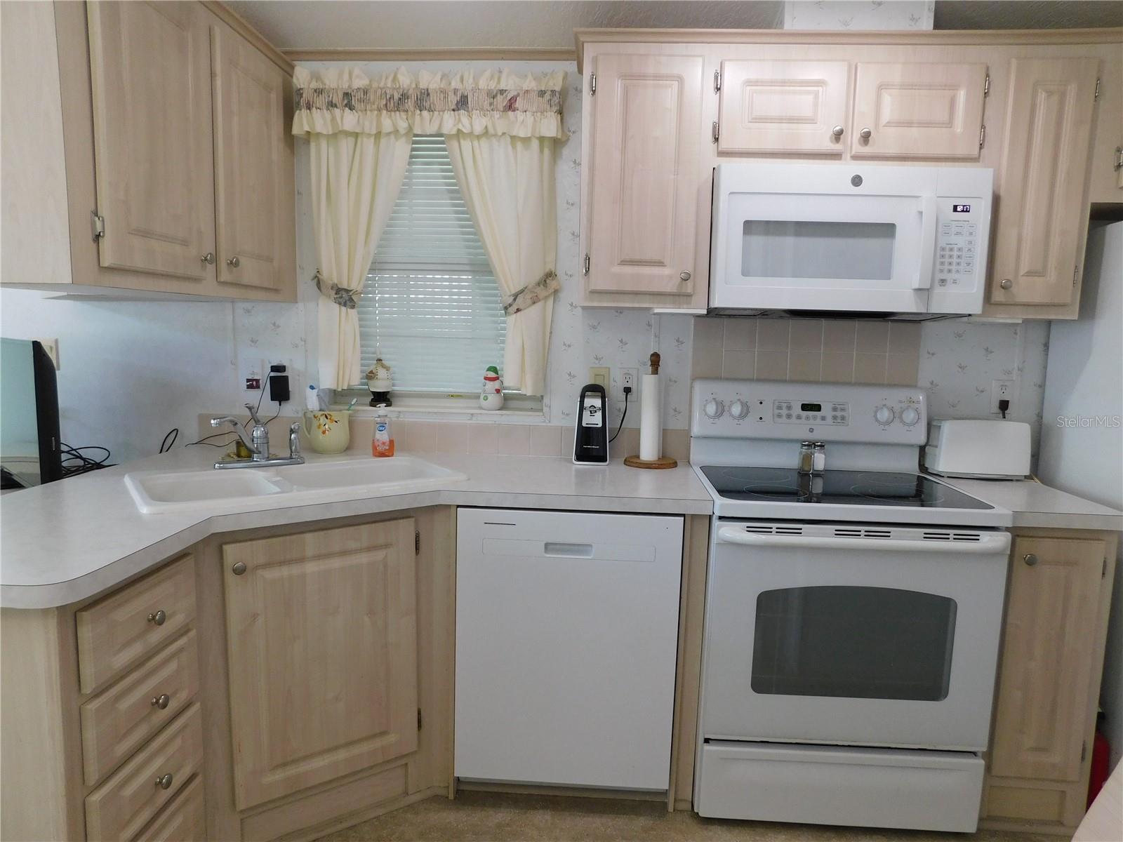 SHELTER COVE - Residential