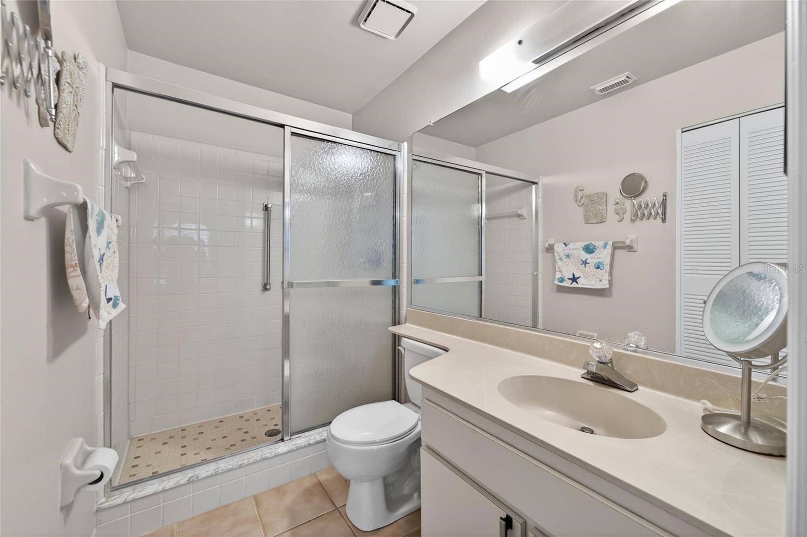 THE KNOLLS OF KINGS POINT II A - Residential