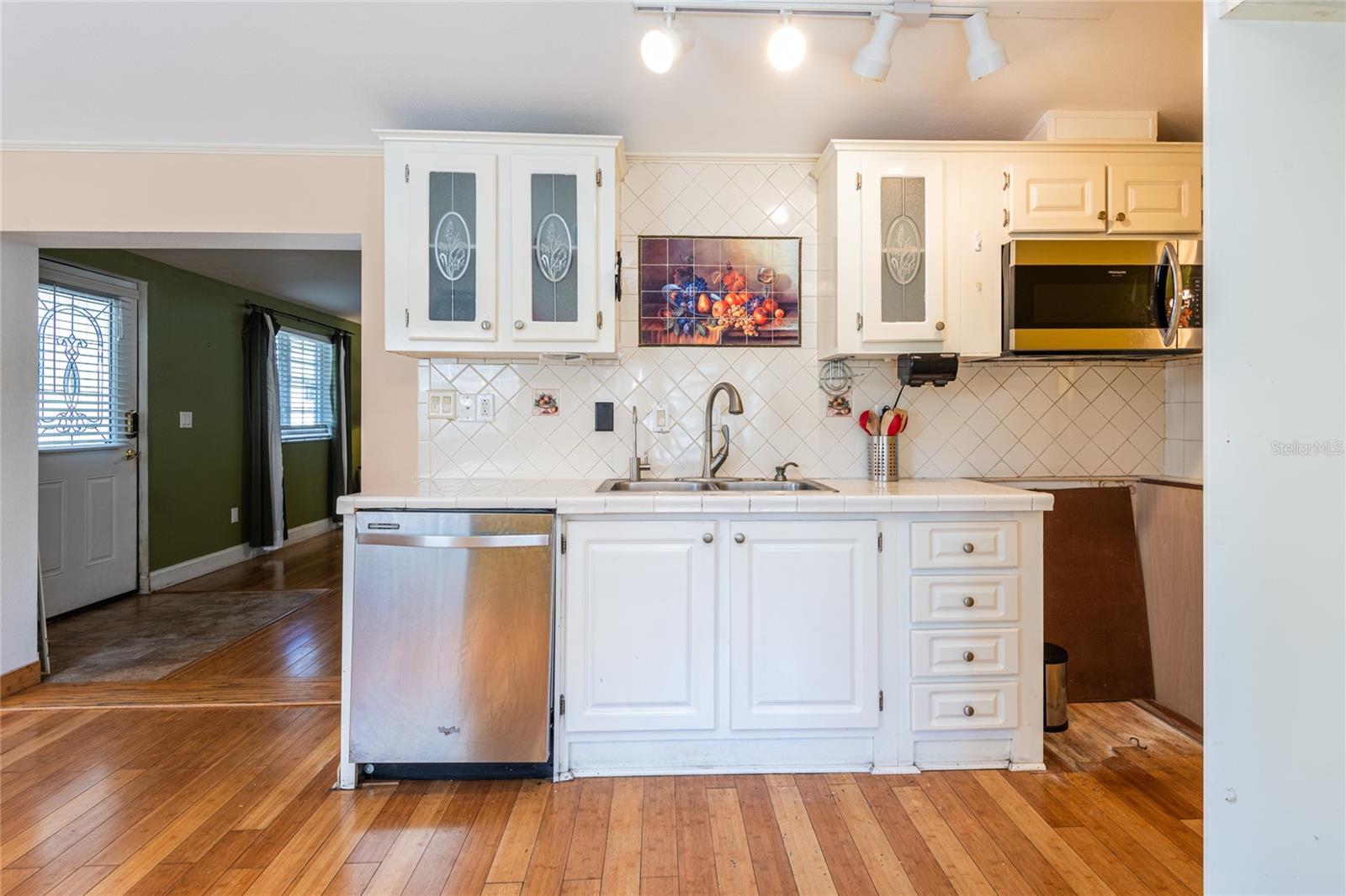 CALIENTE CASITA VILLAGE - Residential