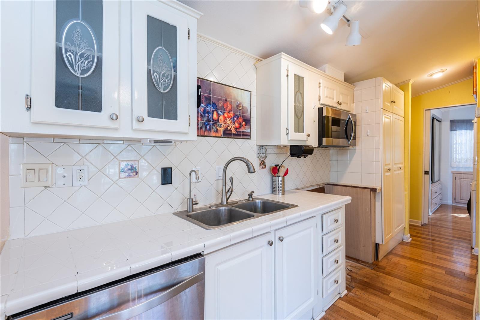 CALIENTE CASITA VILLAGE - Residential