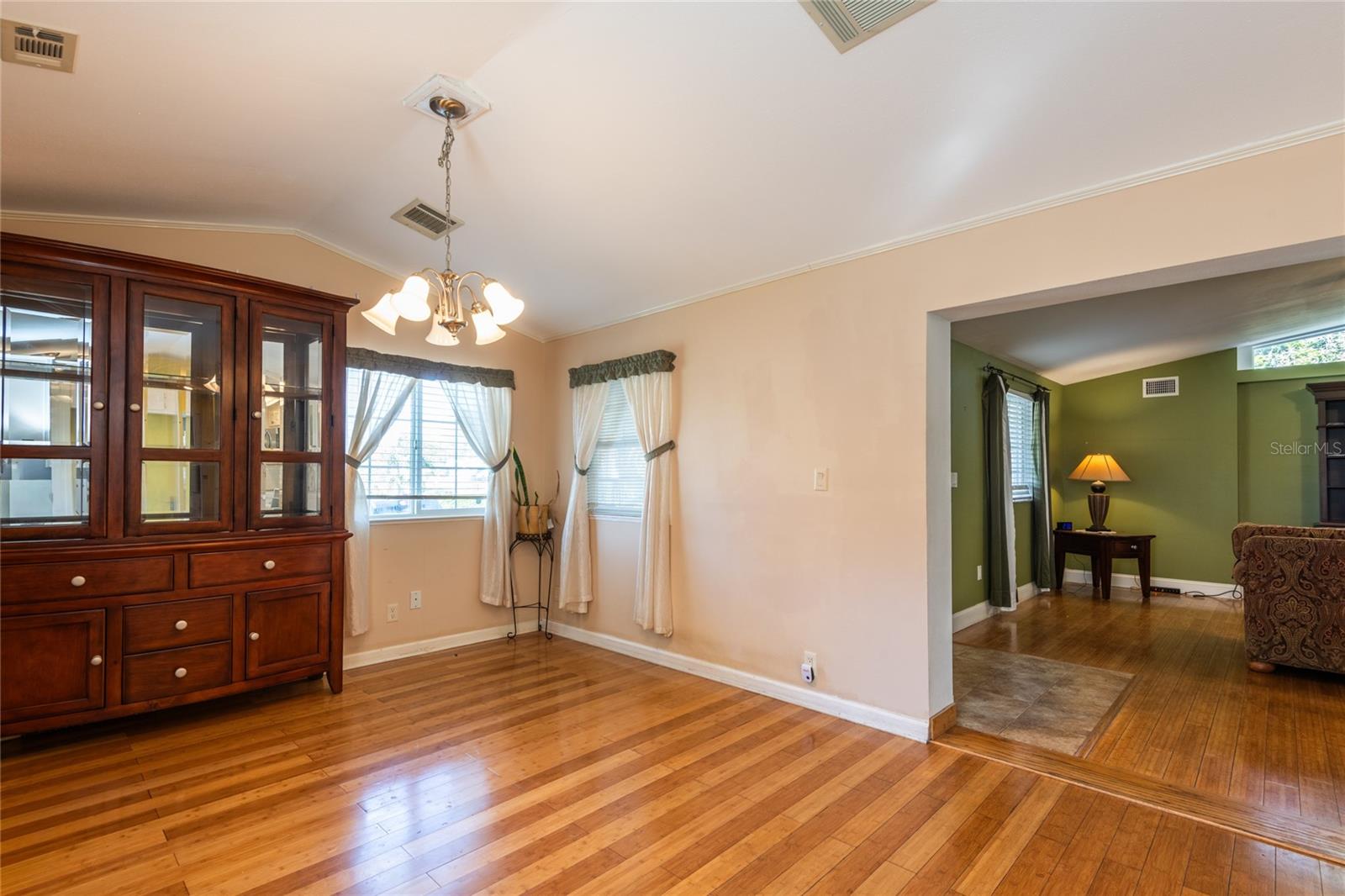 CALIENTE CASITA VILLAGE - Residential