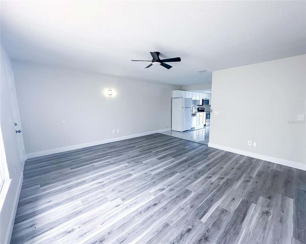 Photo of 15 W Country Cove Way, Kissimmee, FL 34743 (MLS # O6431934)