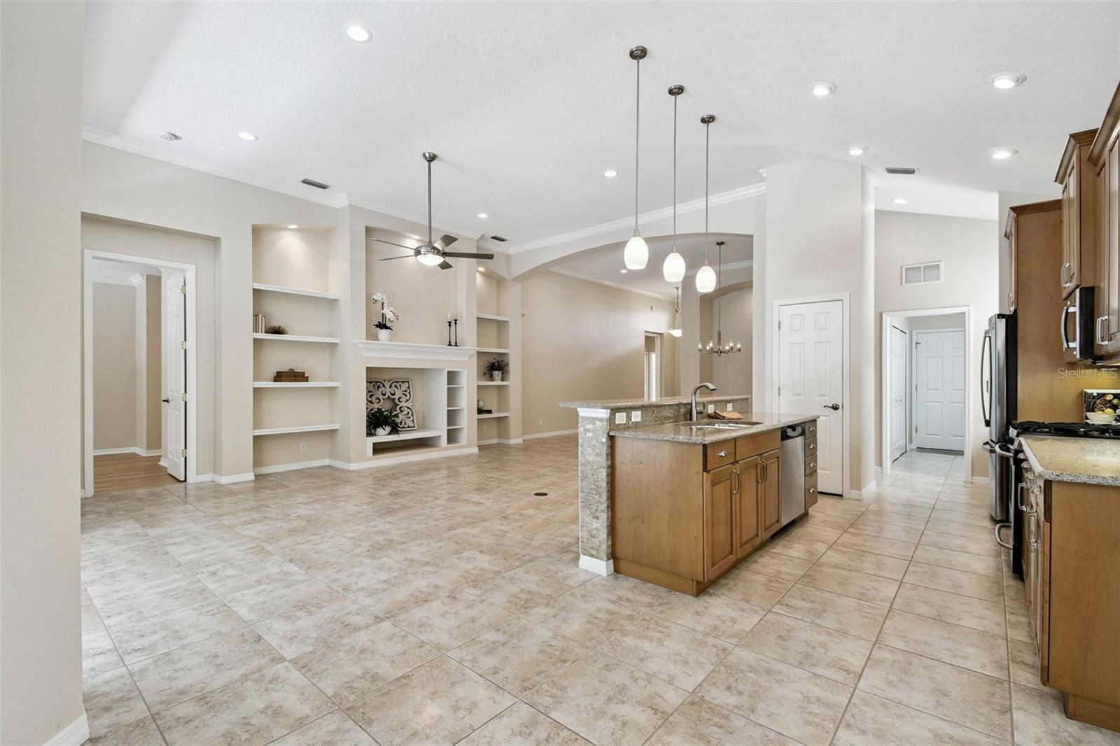 LAKEWOOD RANCH COUNTRY CLUB VILLAGE HH - Residential