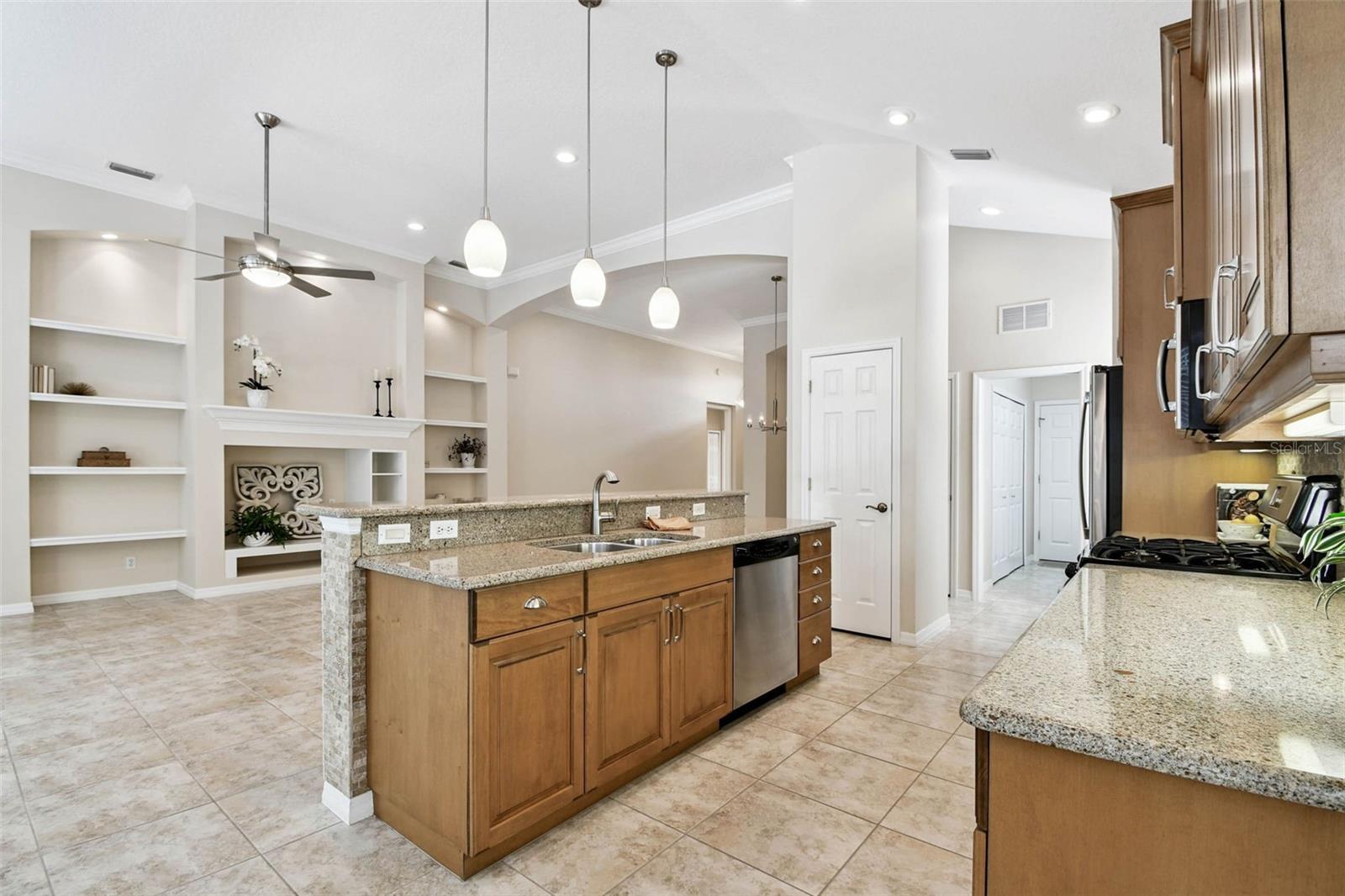 LAKEWOOD RANCH COUNTRY CLUB VILLAGE HH - Residential