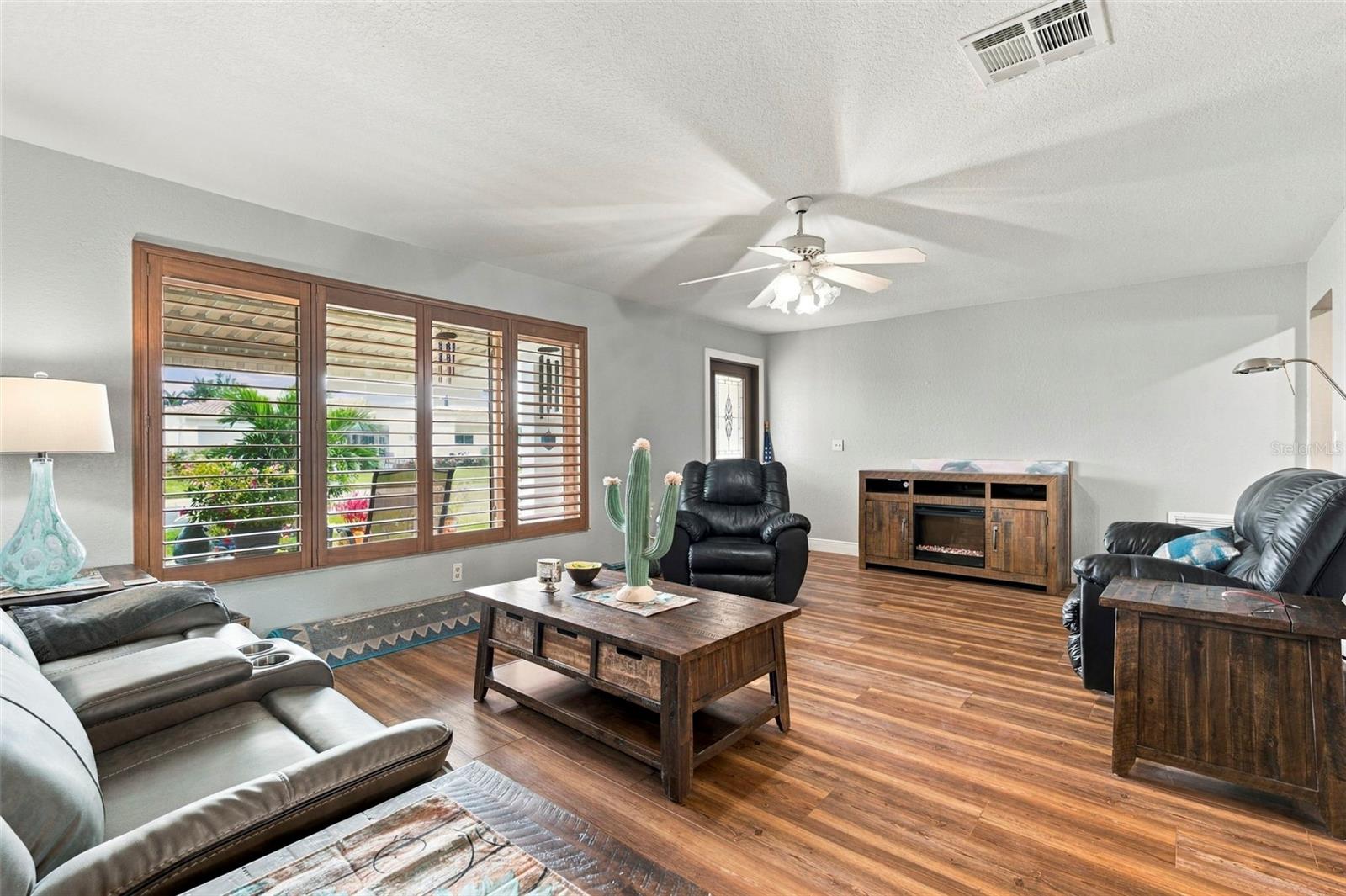 3659 100TH TERRACE N 4