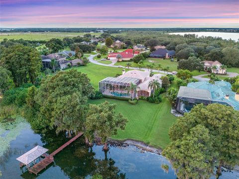 A home in WINTER HAVEN