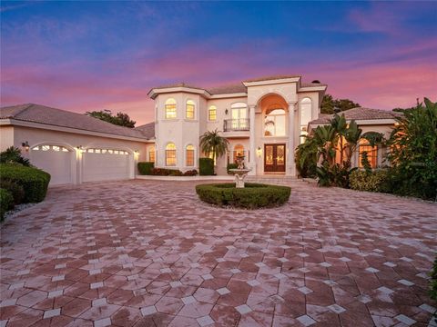 A home in WINTER HAVEN