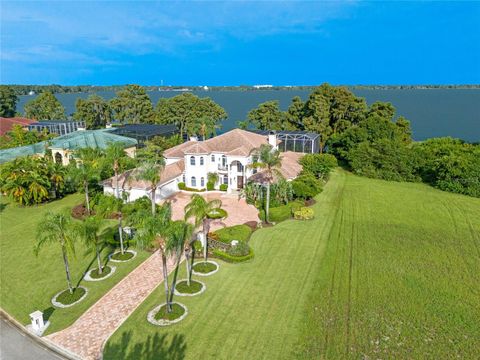 A home in WINTER HAVEN