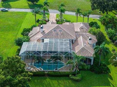 A home in WINTER HAVEN