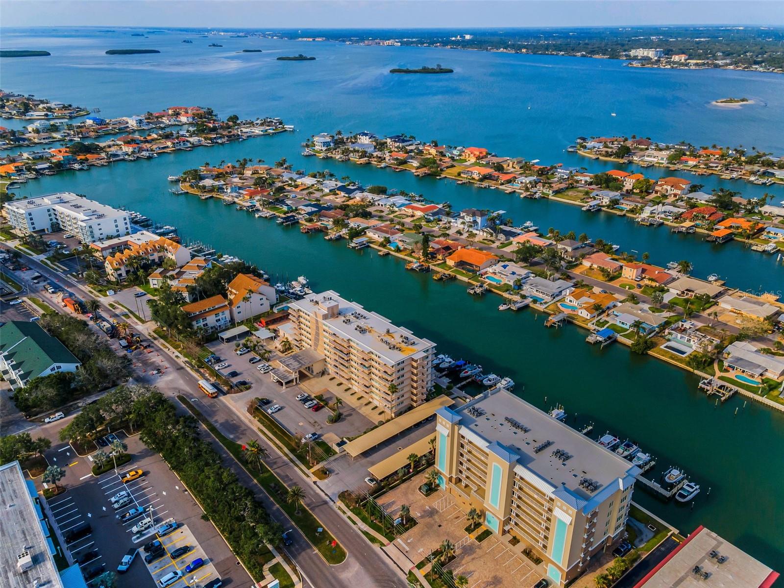 125 ISLAND WAY 502