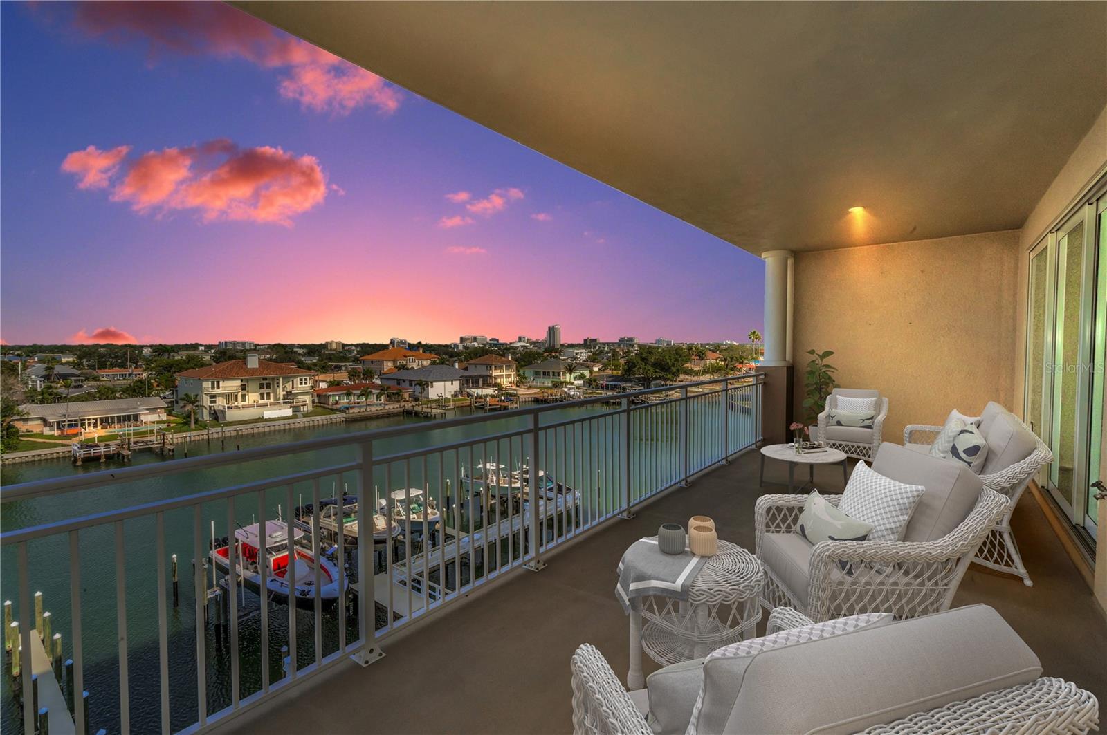 125 ISLAND WAY 502