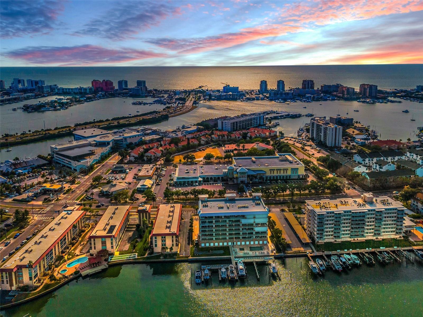 125 ISLAND WAY 502