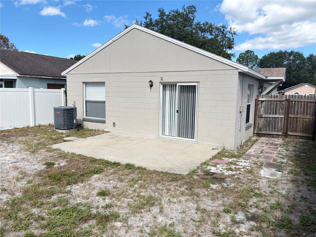 Photo of 1008 Vista Palma Way, Orlando, FL 32825 (MLS # O6452205)