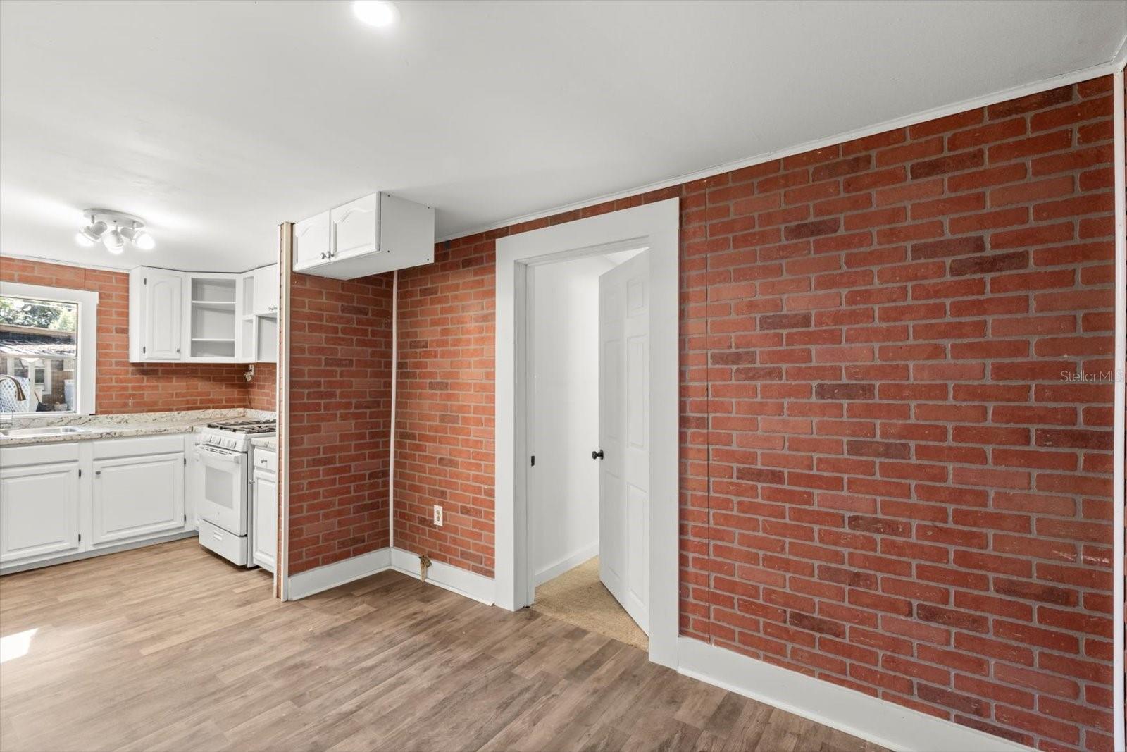 EUSTIS PARK SUB - Residential