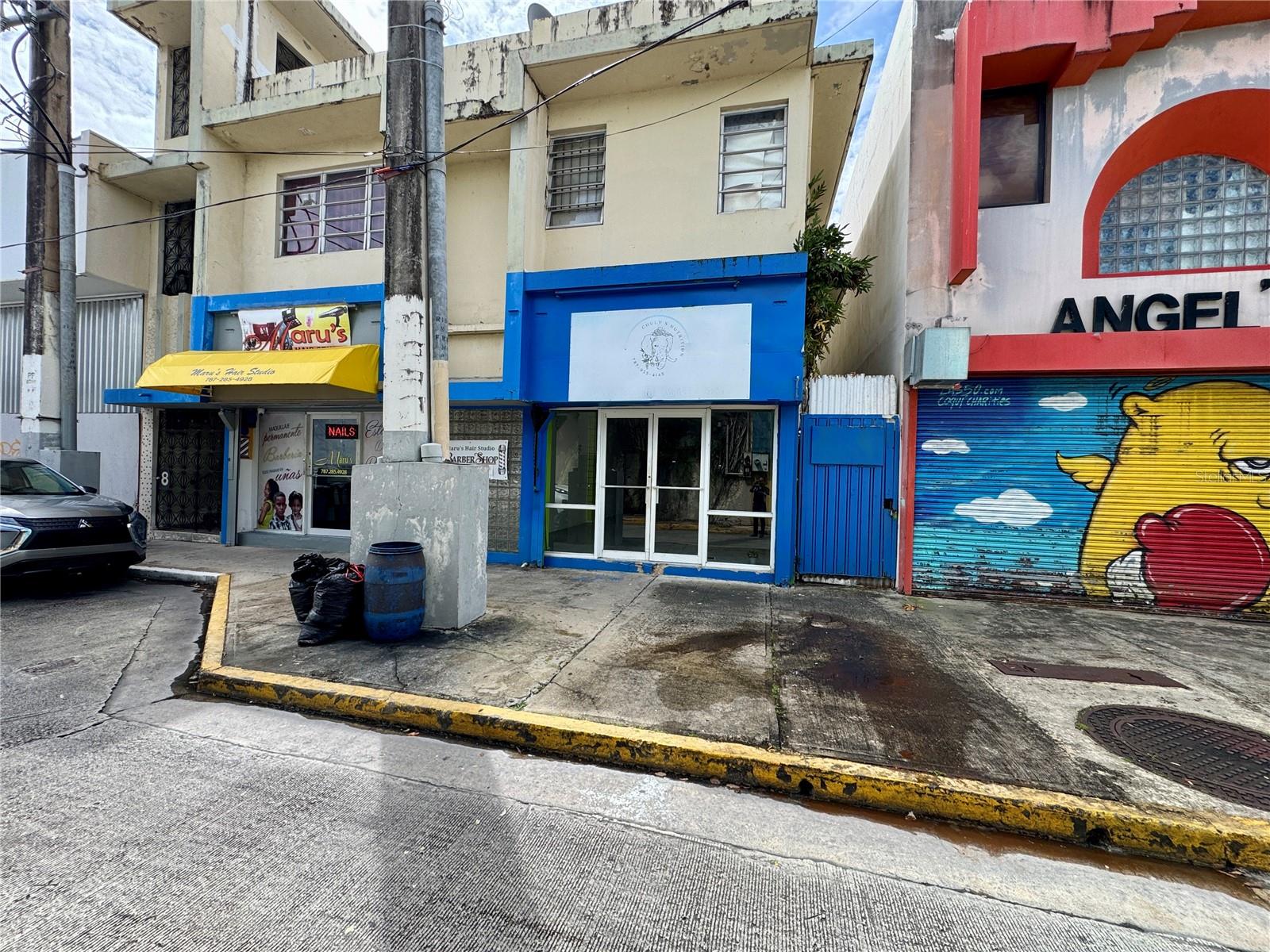 Main image without alt text