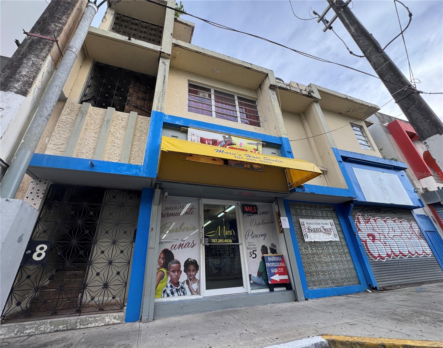 Main image without alt text