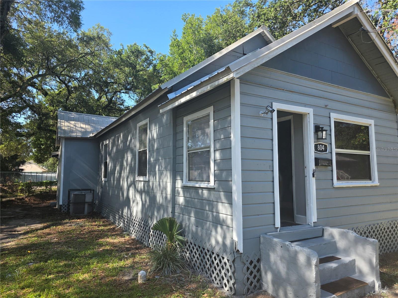 804 W 29TH STREET