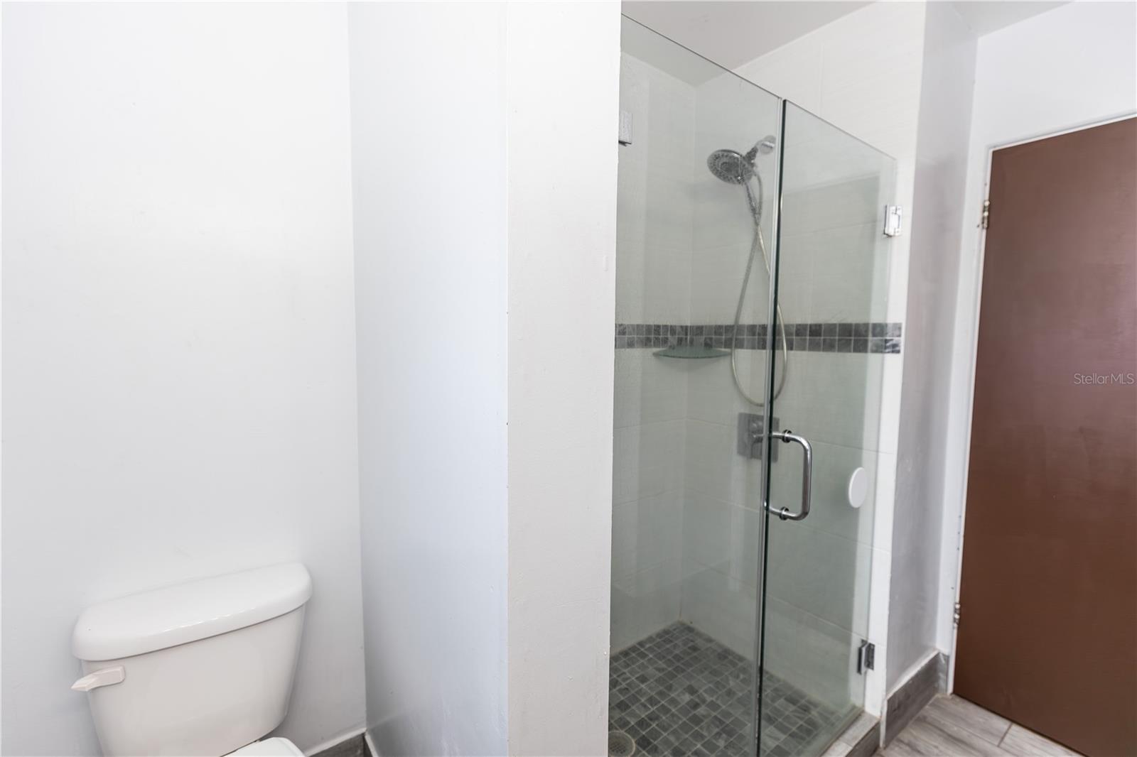 PINE HILLS PARK SUB - Residential Lease