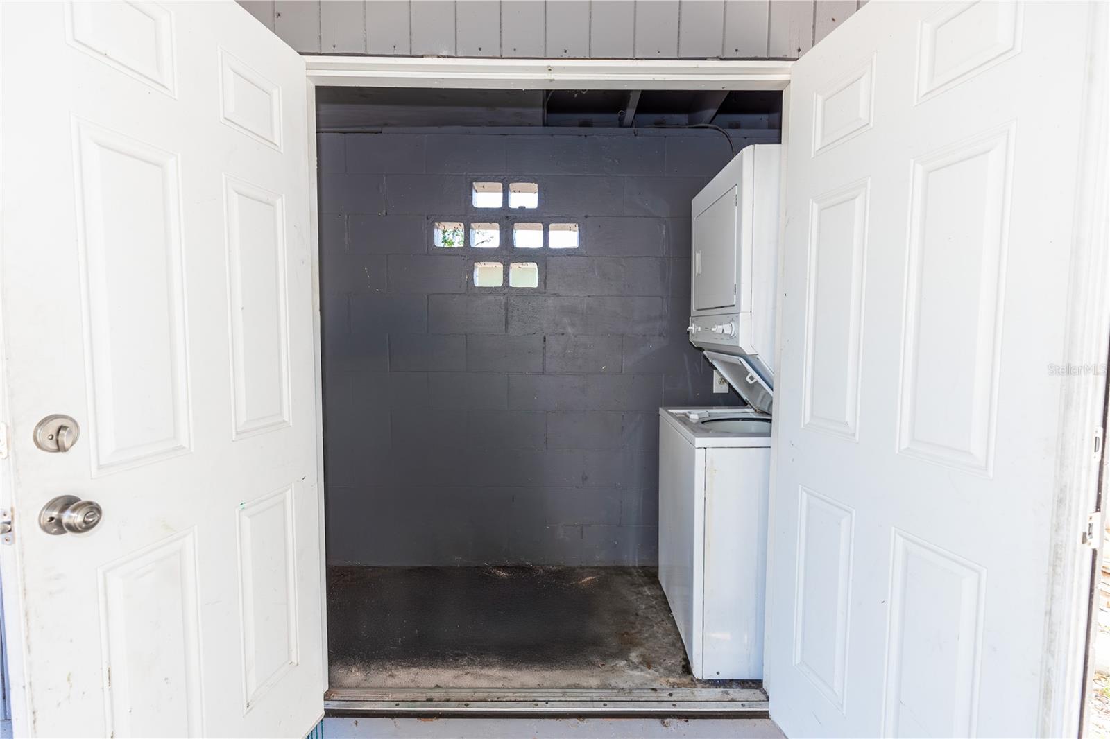 PINE HILLS PARK SUB - Residential Lease