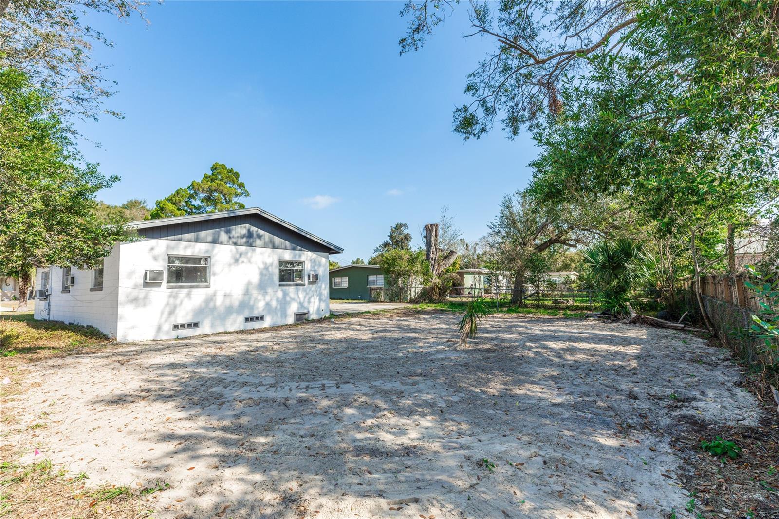 PINE HILLS PARK SUB - Residential Lease