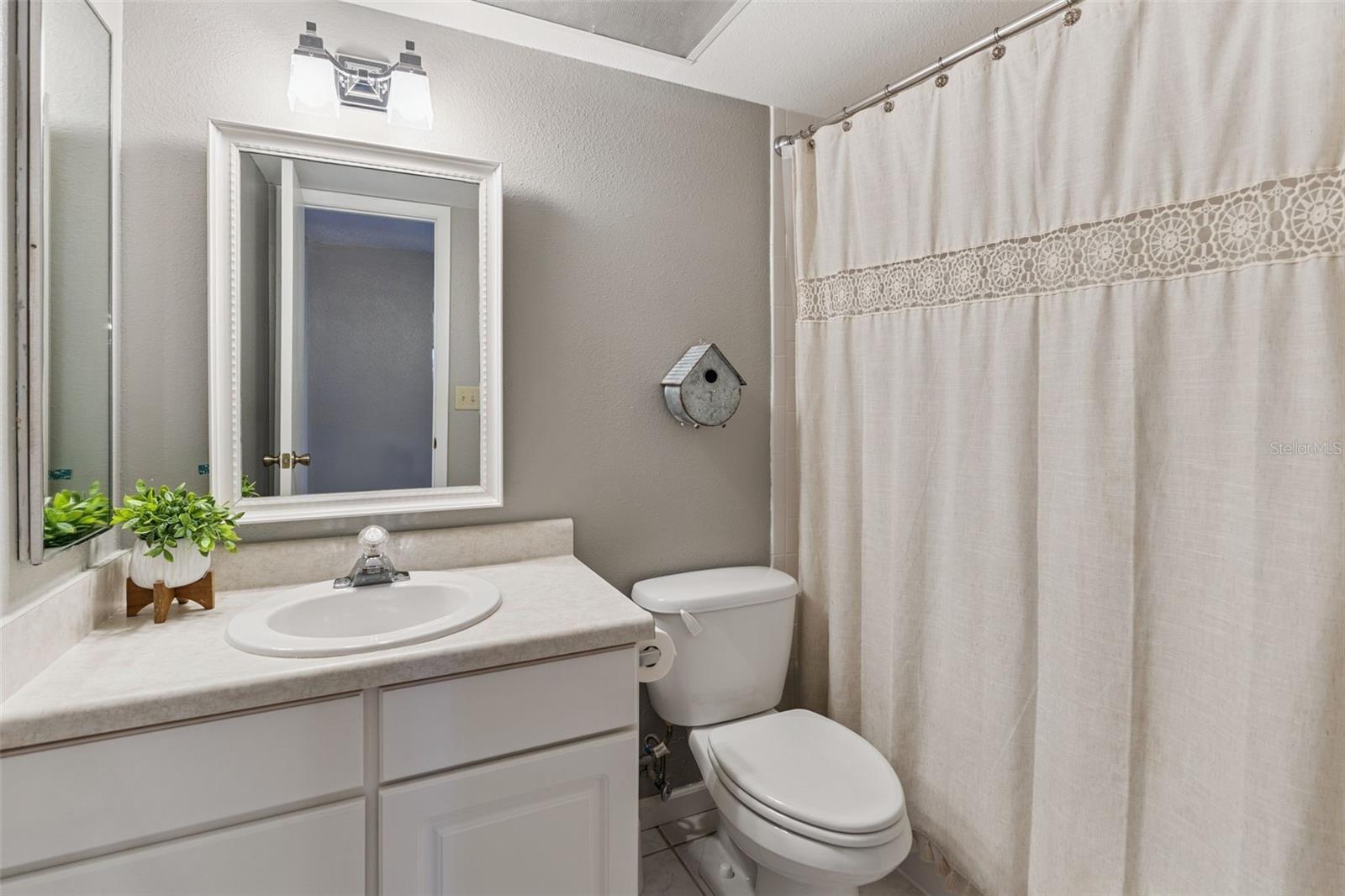 LA CASA CONDO - Residential