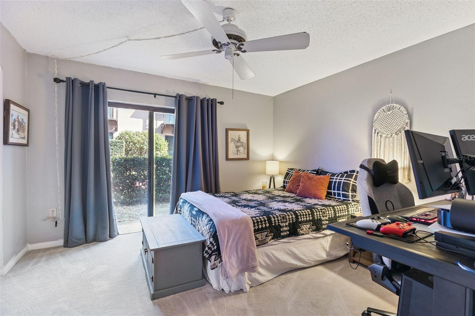 LA CASA CONDO - Residential